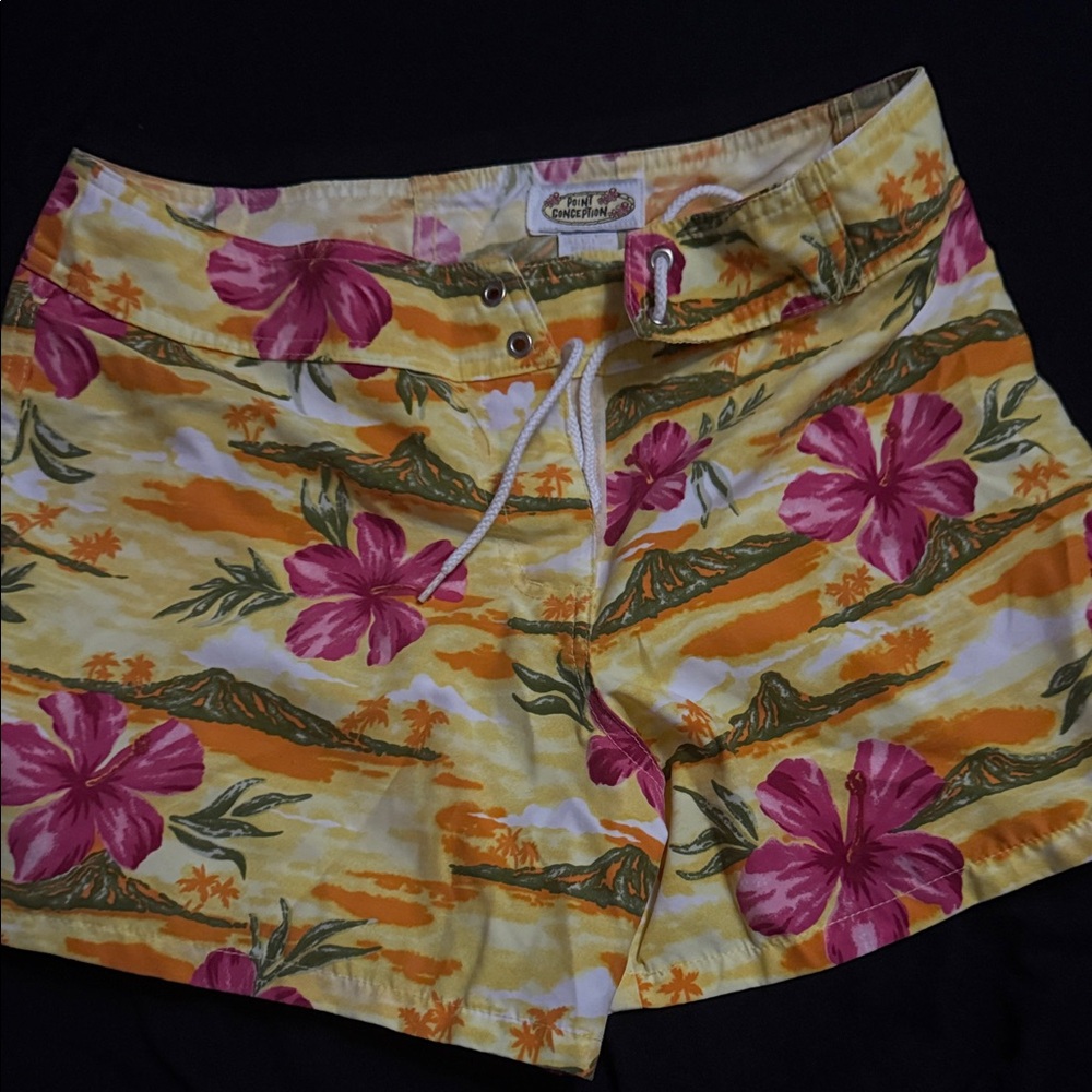 Tropical Floral Women's Shorts